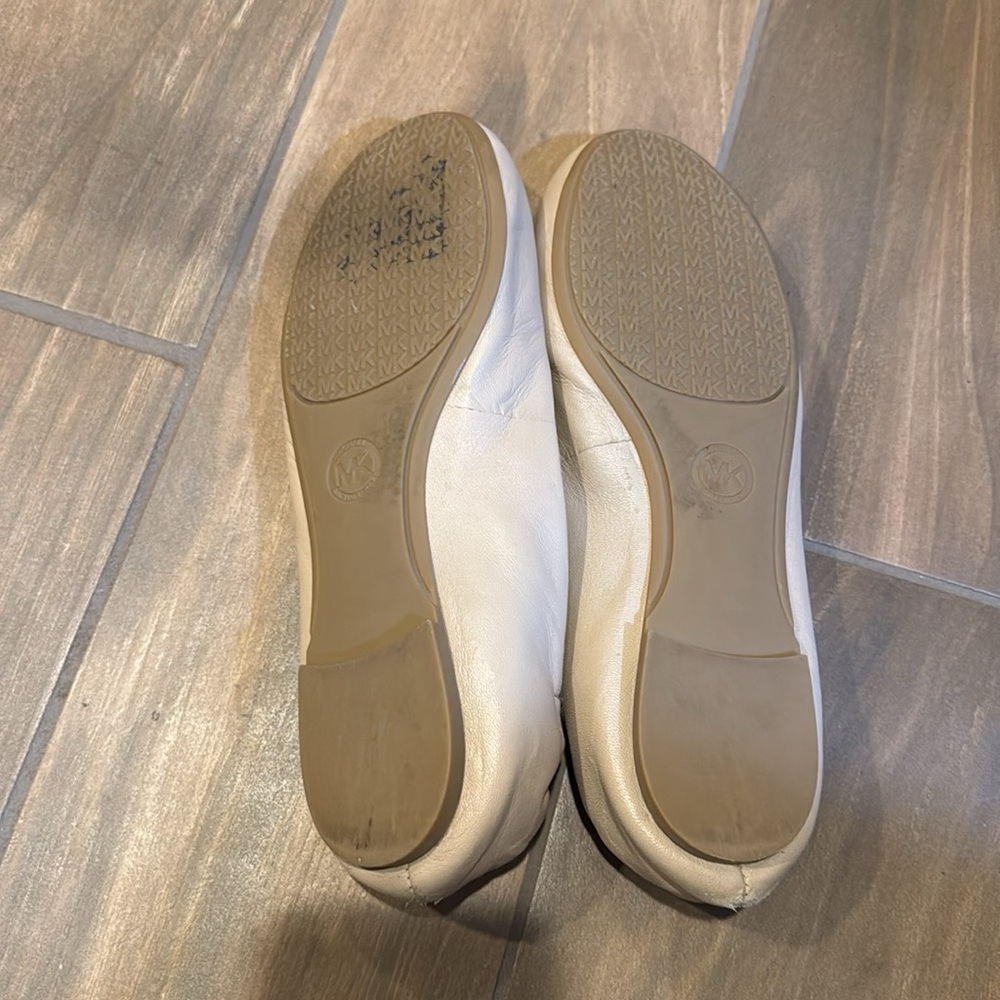 Michael Kors nude leather flats - Picture 3 of 4